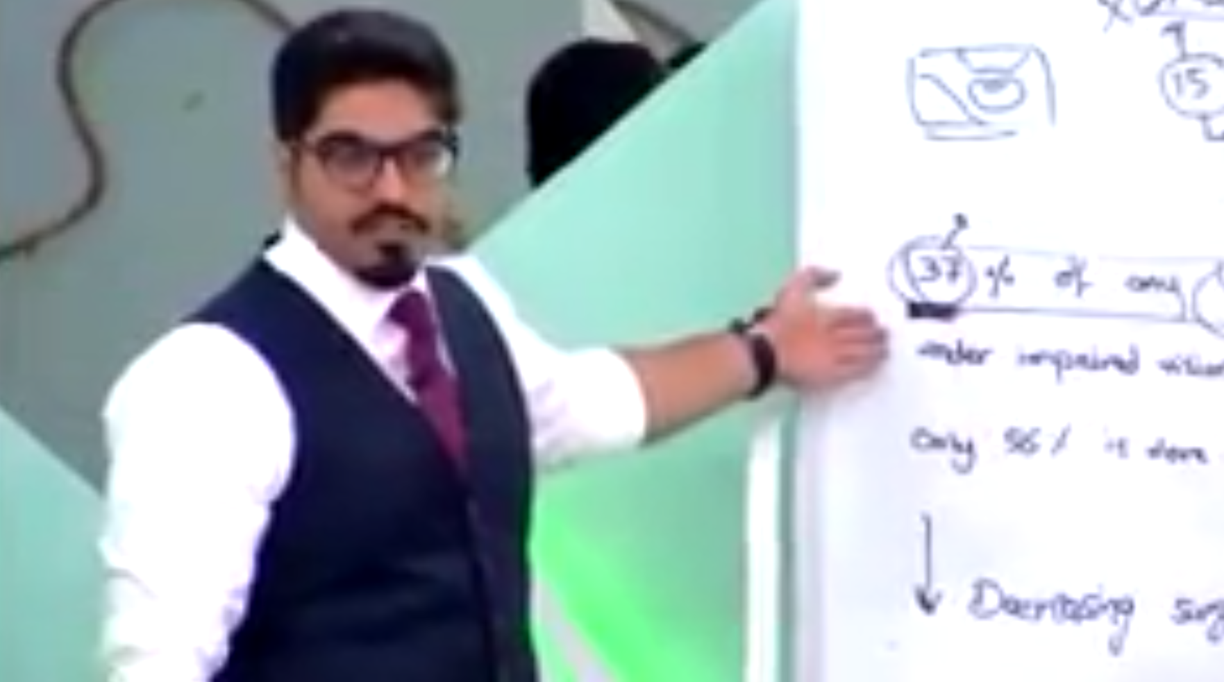 الكويتي: الدكتور أحمد نبيل يصل لنهائي نجوم العلوم.