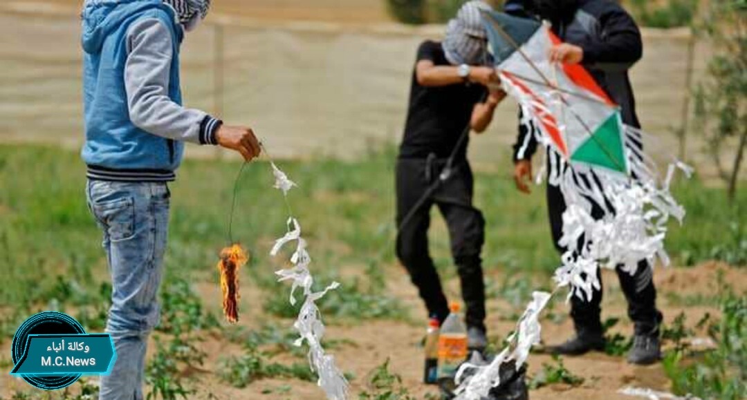 الطائرات الورقية "النارية" أحدث أسلحة الشباب الفلسطينى لمقاومة المحتل الإسرائيلي  (فيديو)