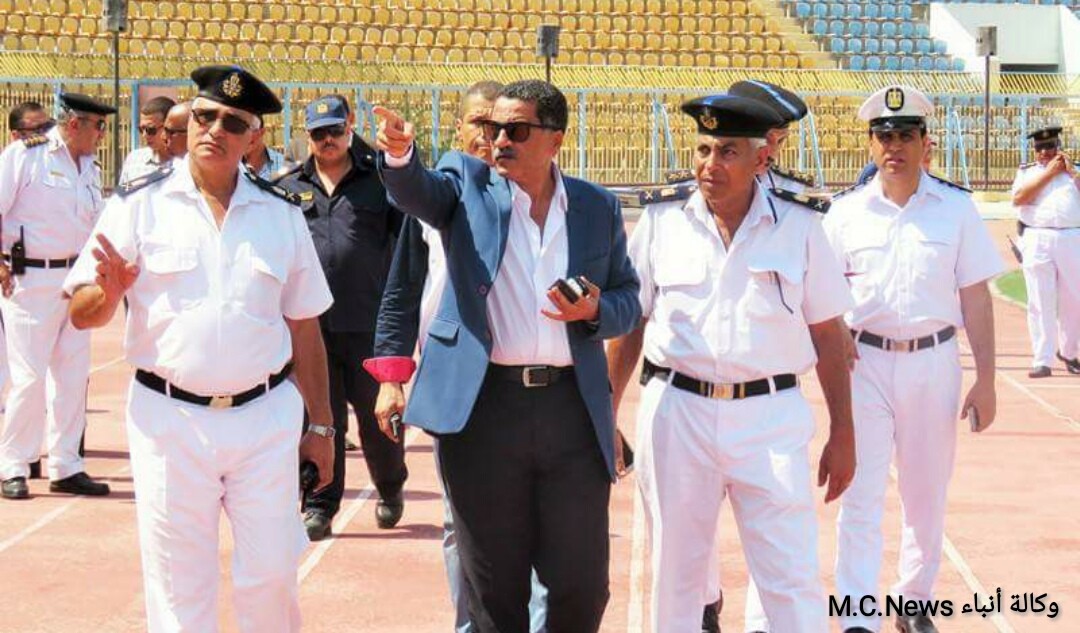مدير أمن الإسماعيلية يتفقد الاستعدادات النهائية قبل ساعات من مباراة الإسماعيلي والكويتى