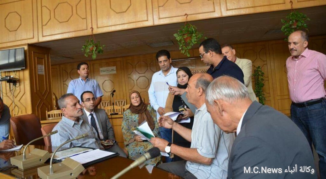 محافظ الإسماعيلية يستقبل مرضي الفشل الكلوي للإستماع لهم وحلول جذرية لمشاكلهم