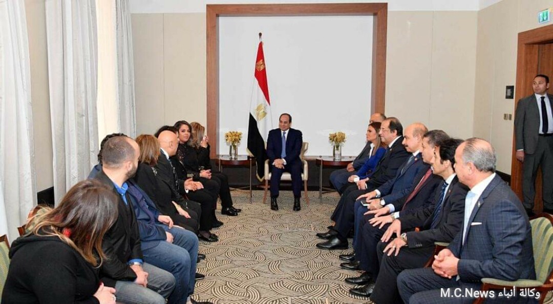 السيسي يلتقي مع الجالية المصرية بالنمسا من أسر المتوفين بحادثة ألمانيا في 2015  (فيديو)