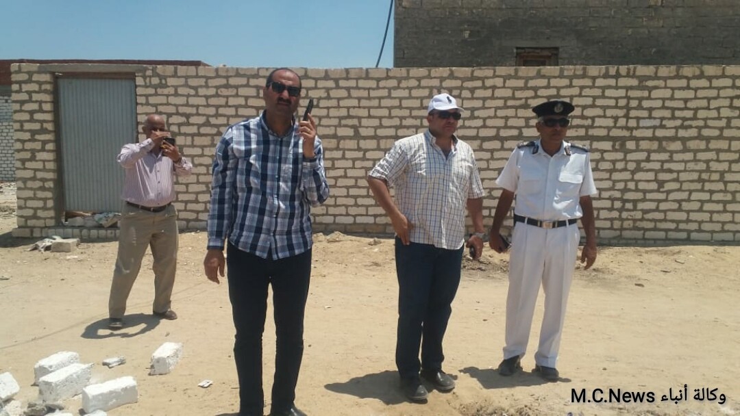 السكرتير العام المساعد لمحافظة الإسماعيلية يرأس لليوم الثاني الموجه 13 لإزالة التعديات علي الأراضي وتم إزالة 61 حالة بمساحة 30 فدان 