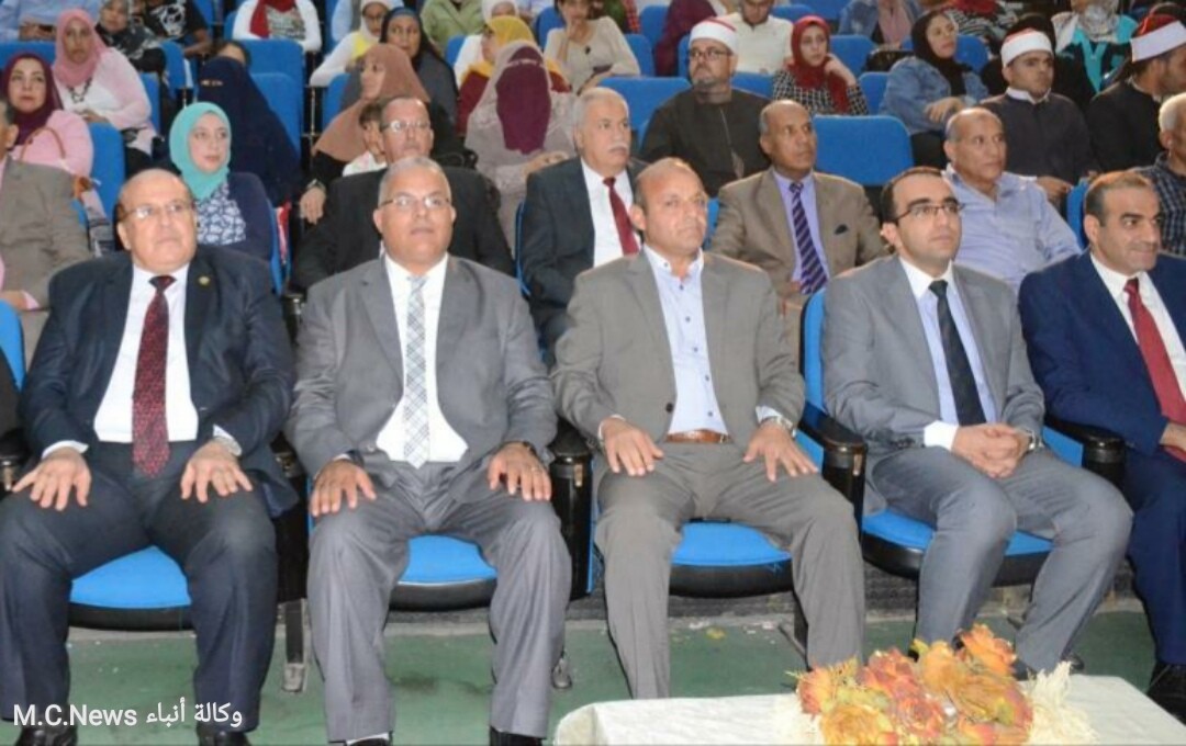 نائب محافظ الإسماعيلية يشهد الإحتفال الفنى بالعيد القومى ويفتتح معرضاً للفنون التشكيلية