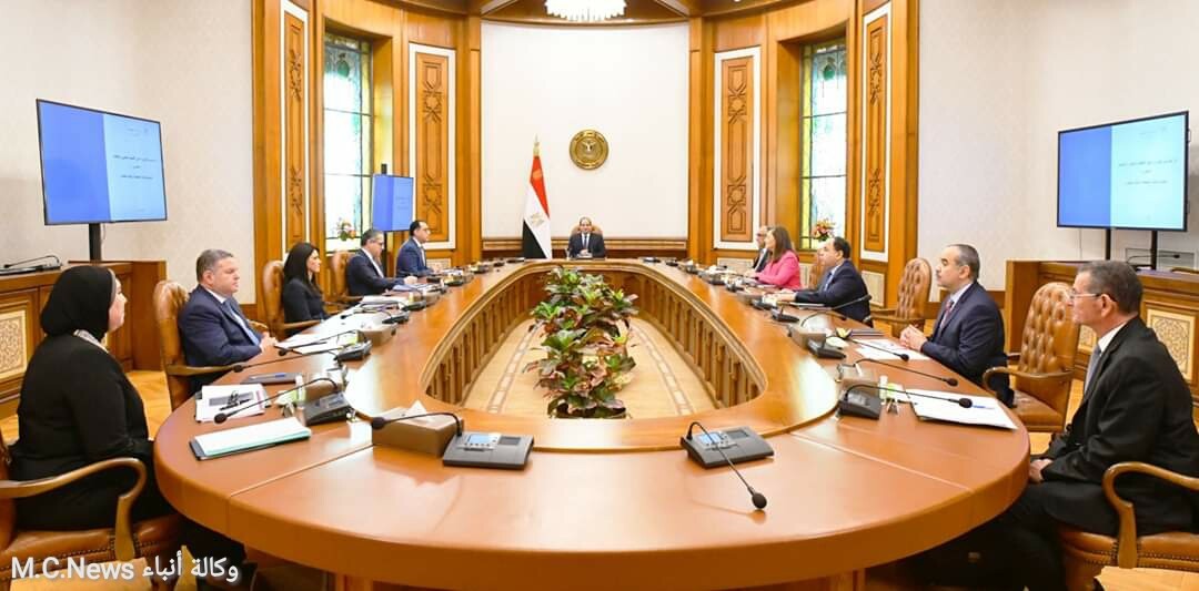 السيسي: مجموعة مساعدات للقطاعات المتضررة بسبب كورونا ويخصص 500 جنية شهريا للعمالة المتضررة